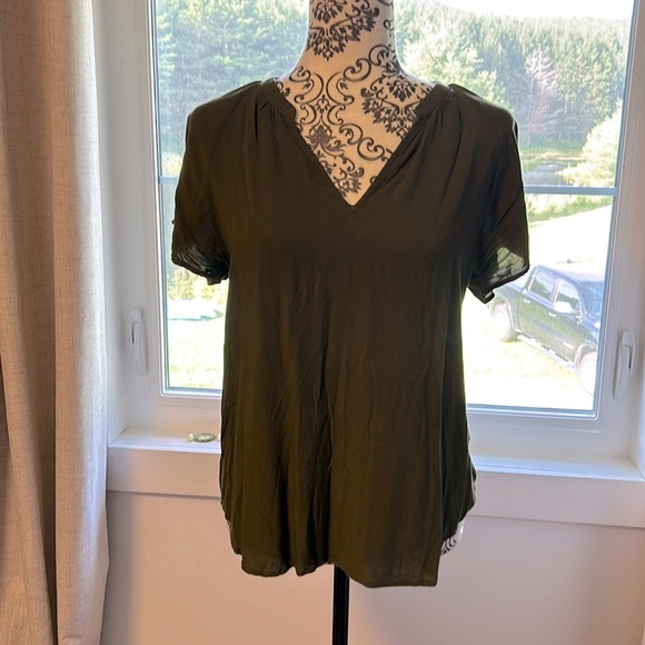 Old Navy Camo colour short sleeve  shirt - Picture 1 of 4